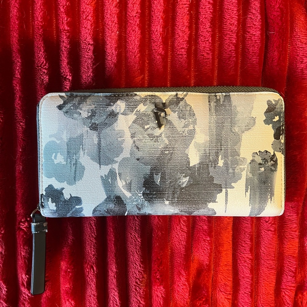 Victorias Secret VS Logo Blue White Watercolor Painted Floral Flower Long Wallet